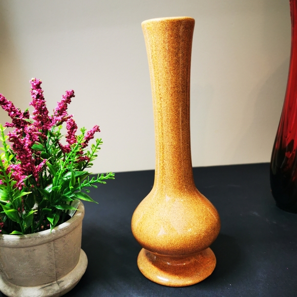 Caramel Colour Teleflora Haegar Footed Vase - Picture 6 of 10